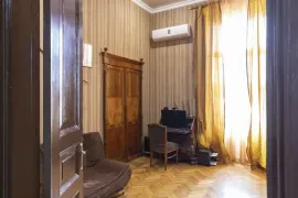 Apartment for sale, 6 Room, Old building, Tbilisi, Sololaki
