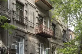 Apartment for sale, 6 Room, Old building, Tbilisi, Sololaki