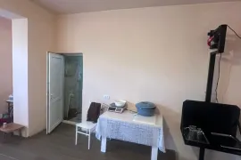 For Rent, Universal commercial space, Aghmashenebeli Settlement