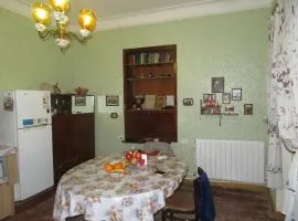 იყიდება სახლი, 4 ოთახიანი, თბილისი, ჩუღურეთი