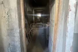 Продается , Полуподвальный этаж, Чугурети