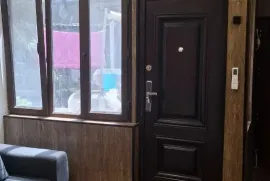 Apartment for sale, 2 Room, Old building, Tbilisi, Chugureti