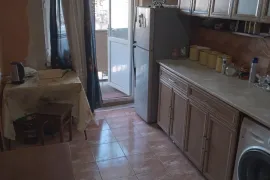 იყიდება ბინა, 3 ოთახიანი, ძველი აშენებული, თბილისი, მუხიანი