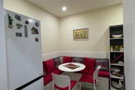 Apartment for sale, 5 Room, Old building, Tbilisi, Sanzona