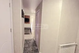 იყიდება ბინა, 3 ოთახიანი, ძველი აშენებული, ქუთაისი, ზასტავა