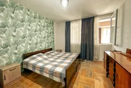 Продается квартира, 3 Kомнатная, Старое здание, Тбилиси, Вера