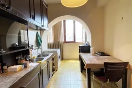 For Rent, 2 Room, Old building, Tbilisi