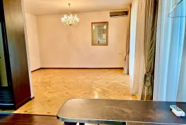 ქირავდება, საოფისე ფართი, ვაკე