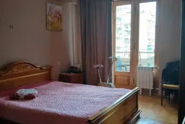 იყიდება ბინა, 4 ოთახიანი, ძველი აშენებული, თბილისი, ვაკე