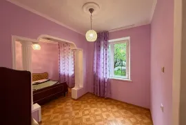 Apartment for sale, 3 Room, Old building, Kutaisi, Avtokarkhana Settlement