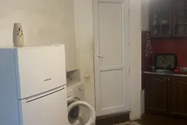 იყიდება ბინა, 2 ოთახიანი, ძველი აშენებული, თბილისი, დიღომი 1-9