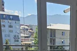 ქირავდება ბინა, 2 ოთახიანი, ახალი აშენებული, ბათუმი, აღმაშენებლის უბანი