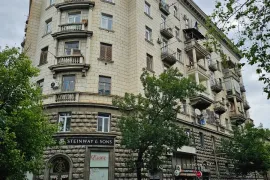 Продается квартира, 3 Kомнатная, Старое здание, Тбилиси, Чугурети