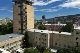 იყიდება ბინა, 5 ოთახიანი, ძველი აშენებული, თბილისი, საბურთალო