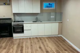 Продается квартира, 3 Kомнатная, Старое здание, Тбилиси, Чугурети