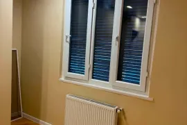 Продается квартира, 3 Kомнатная, Старое здание, Тбилиси, Чугурети
