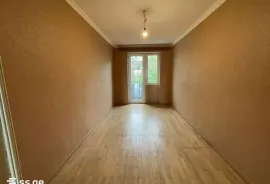 იყიდება ბინა, 4 ოთახიანი, ძველი აშენებული, თბილისი, ჩუღურეთი