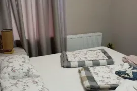იყიდება, სასტუმრო