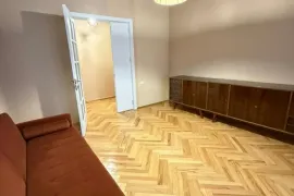 ქირავდება სახლი, 2 ოთახიანი, თბილისი, საბურთალო