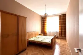 ქირავდება სახლი, 2 ოთახიანი, თბილისი, საბურთალო