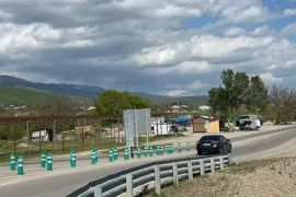 იყიდება მიწის ნაკვეთი, კომერციული