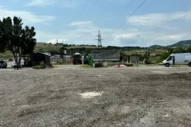 იყიდება მიწის ნაკვეთი, კომერციული