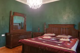 იყიდება სახლი, 10 ოთახიანი, თბილისი, ნაძალადევი