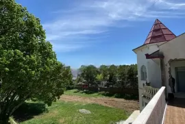 იყიდება სახლი, 10 ოთახიანი, თბილისი, ვაკე