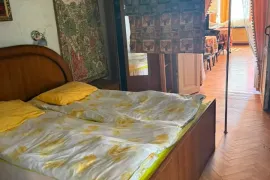 Аренда, 3 Kомнатная, Старое здание, Кутаиси, Бжолеби