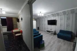 ქირავდება ბინა, 2 ოთახიანი, ძველი აშენებული, თბილისი, ვაჟა ფშაველას კვარტლები