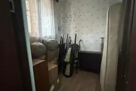 იყიდება ბინა, 3 ოთახიანი, ძველი აშენებული, თბილისი, დიდუბე