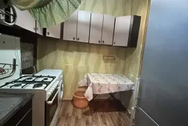 იყიდება ბინა, 3 ოთახიანი, ძველი აშენებული, თბილისი, დიდუბე