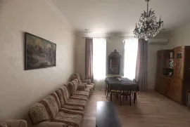 Аренда, 4 Kомнатная, Старое здание, Тбилиси, Дидубе