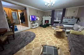 იყიდება სახლი, 3 ოთახიანი, თბილისი, ვეძისი