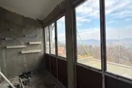 იყიდება სახლი, 12 ოთახიანი, თბილისის შემოგარენი, ბეთანია