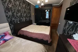 Продается квартира, 4 Kомнатная, Старое здание, Тбилиси, Варкетили