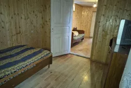 Ипотека квартиры, 2 Kомнатная, Старое здание, Тбилиси, Мухиани