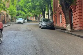 იყიდება ბინა, 3 ოთახიანი, ძველი აშენებული, თბილისი, მთაწმინდა