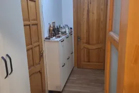 Apartment for sale, 4 Room, Old building, Tbilisi, Mtatsminda