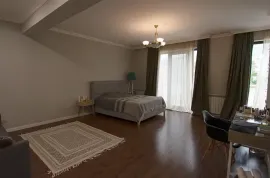 იყიდება სახლი, 8 ოთახიანი, თბილისის შემოგარენი