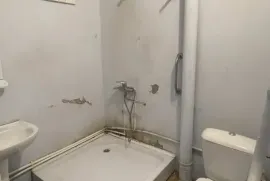 იყიდება ბინა, 1 ოთახიანი, ძველი აშენებული, თბილისი, ვაკე
