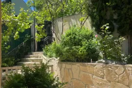 House For Sale, 10 Room, Suburbs of Tbilisi, Tskneti