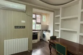 Аренда, 2 Kомнатная, Старое здание, Тбилиси, saburtalo