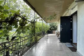 აივანი