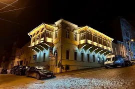 ქირავდება, უნივერსალური კომერციული  ფართი, მთაწმინდა