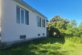 იყიდება სახლი, 5 ოთახიანი, ზუგდიდი, ზუგდიდი
