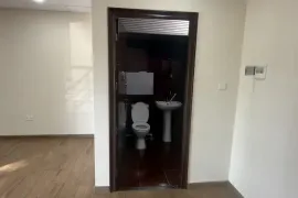 For Rent, Universal commercial space, Zastava