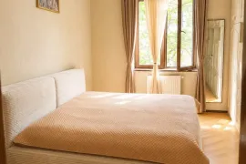 Apartment for sale, 4 Room, Old building, Tbilisi, vake