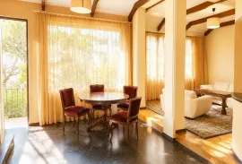 Apartment for sale, 4 Room, Old building, Tbilisi, vake