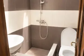 Apartment for sale, 4 Room, Old building, Tbilisi, vake